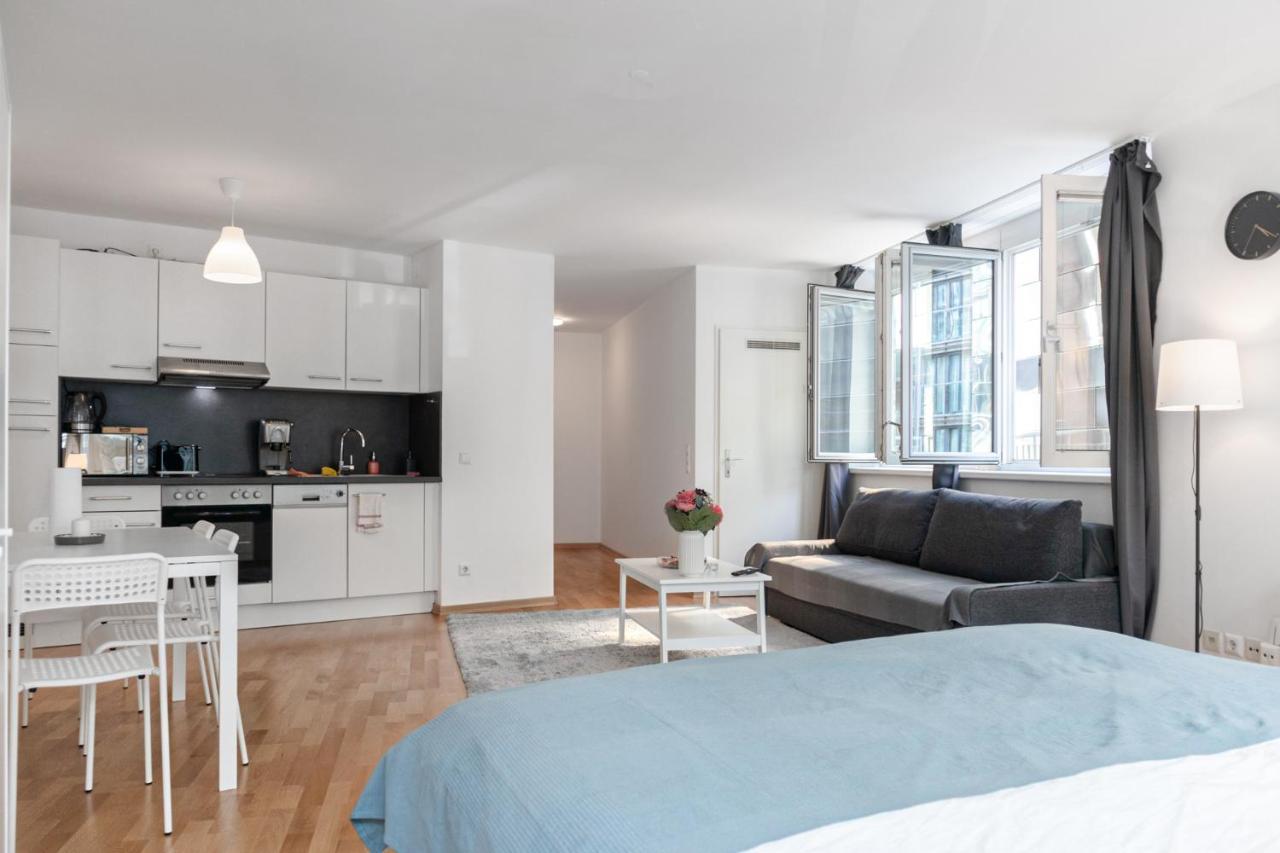 Gasometer Apartment - Designer Building With Amazing View Vienna Luaran gambar