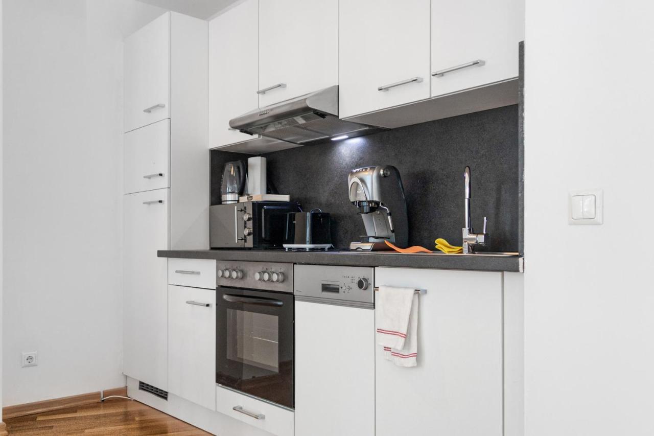 Gasometer Apartment - Designer Building With Amazing View Vienna Luaran gambar